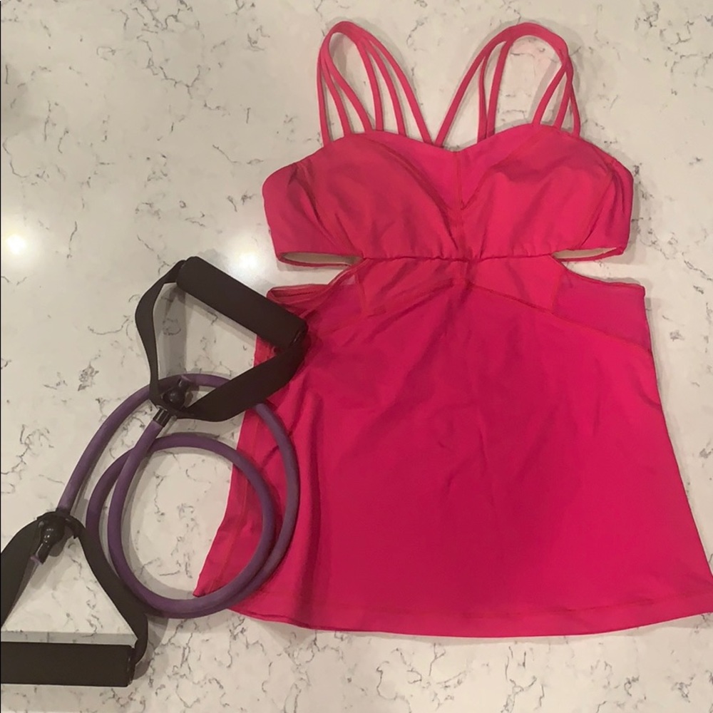 Lululemon fuschia cutout tank top size 6